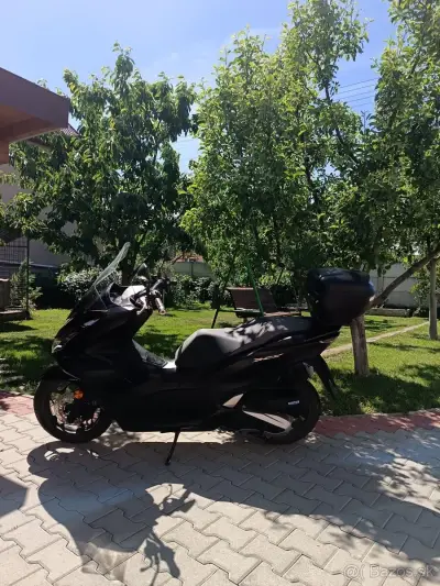 Predám skúter zn. Honda 125 pcx – náhľad 3