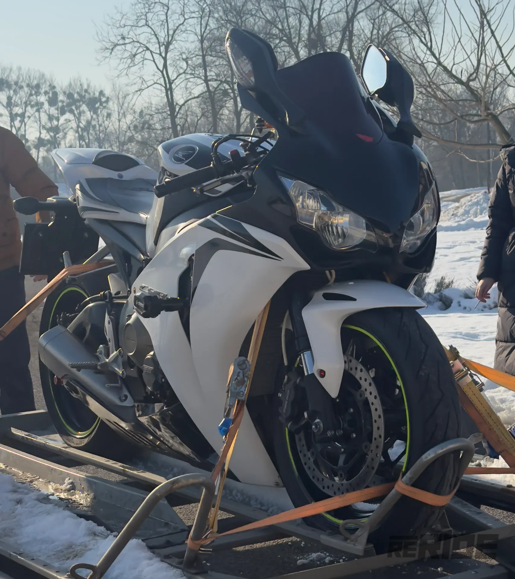 Honda CBR 1000 RR SC59 - foto 1