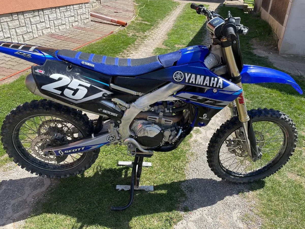 Yamaha YZ450F 2021 - foto 1