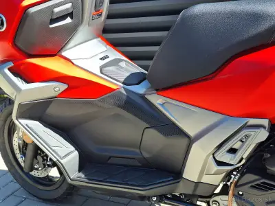 Voge SR1 125i ADV – náhľad 3