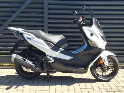 Voge SR1 125i GT - bílý – náhľad 5