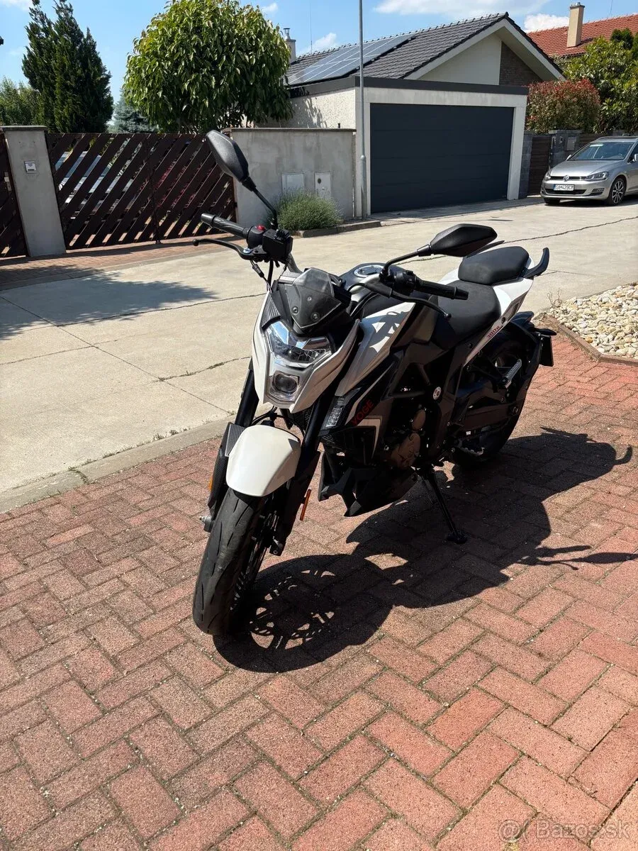 Voge 300r - foto 1