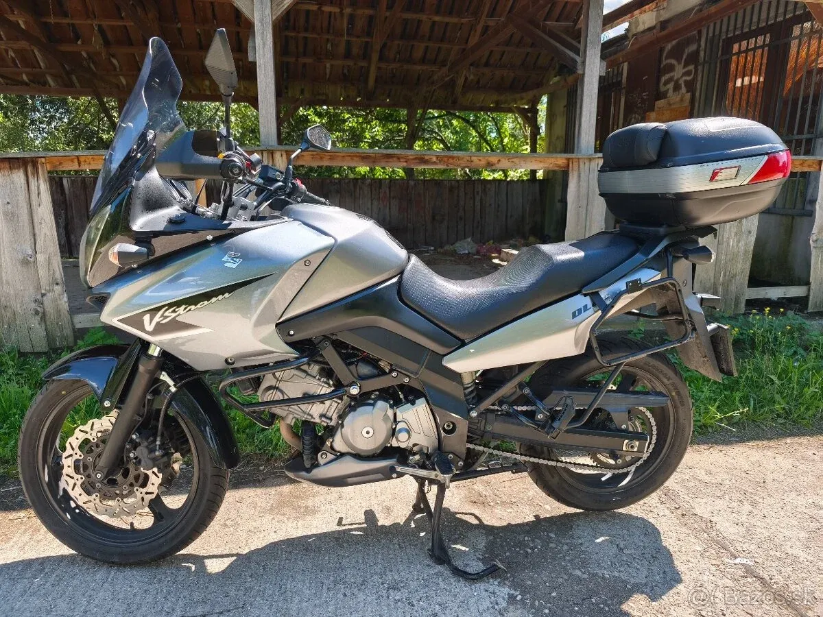 Suzuki DL650 V Strom - foto 1