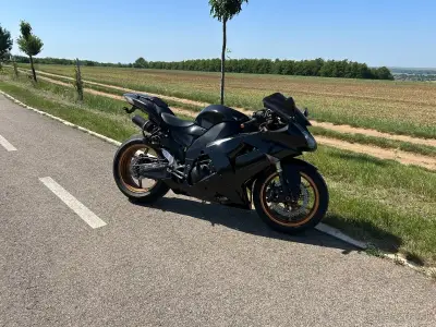 Kawasaki Ninja ZX10R 2007 – náhľad 1