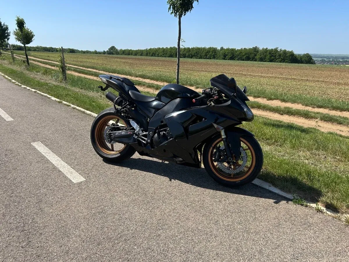Kawasaki Ninja ZX10R 2007 - foto 1