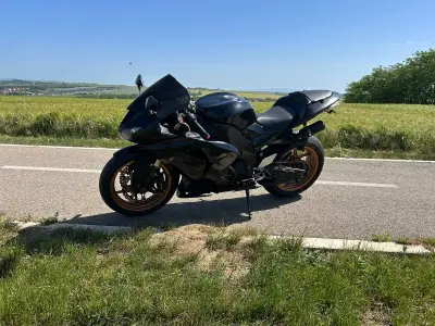 Kawasaki Ninja ZX10R 2007 – náhľad 2