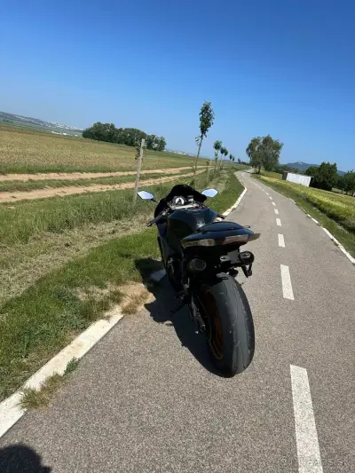 Kawasaki Ninja ZX10R 2007 – náhľad 4