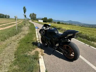 Kawasaki Ninja ZX10R 2007 – náhľad 5