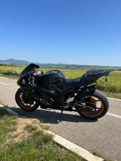 Kawasaki Ninja ZX10R 2007 – náhľad 6