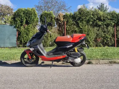skúter aprilia SR50 2011 s TP a SPZ VP od 15 rokov – náhľad 1