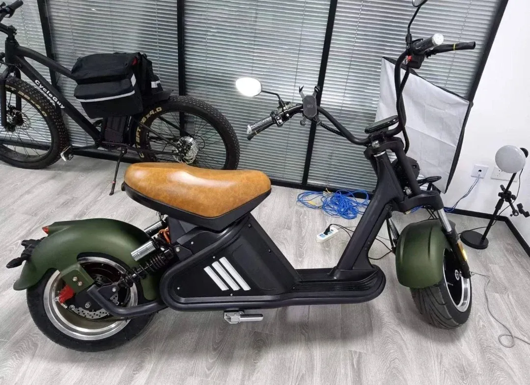 Elektrický moped - foto 1