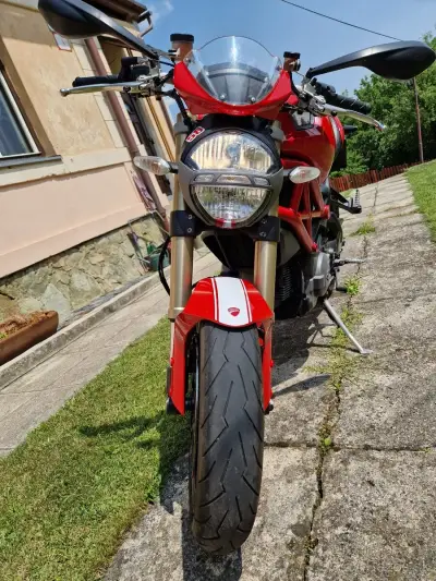 Ducati Monster 1100 EVO – náhľad 2