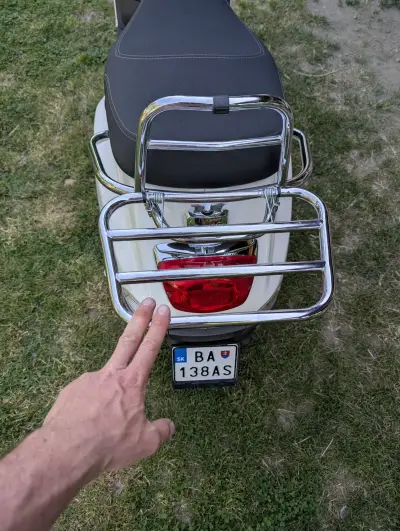Vespa LX 50 2T 2011 v Super stave + Doplnky – náhľad 5