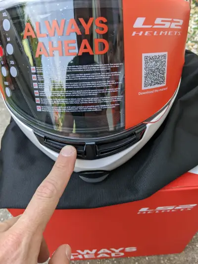 Prilba na motorku LS2 FF370 Easy Vyklapacia Veľkosť L Biela Leskla – náhľad 2