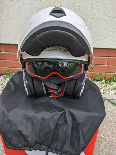 Prilba na motorku LS2 FF370 Easy Vyklapacia Veľkosť L Biela Leskla – náhľad 6