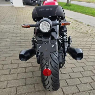 Moto Guzzi V7 850 Sport – náhľad 4