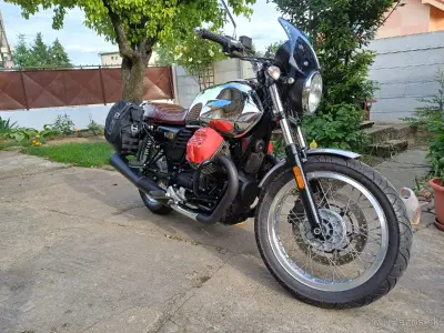 Moto Guzzi v7 III Anniversario 2017 – náhľad 1