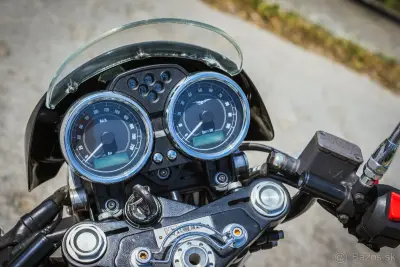 Moto Guzzi V7 Racer – náhľad 11