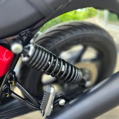 Moto Guzzi V7 Stone Corsa 850 – náhľad 6