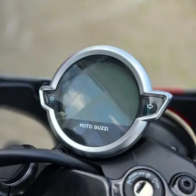 Moto Guzzi V7 Stone Corsa 850 – náhľad 8