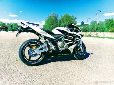 Honda CBR 600 RR – náhľad 5