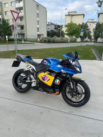 Honda CBR 600 RR – náhľad 7