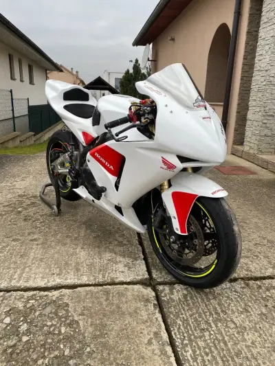 Honda cbr 600 rr – náhľad 1