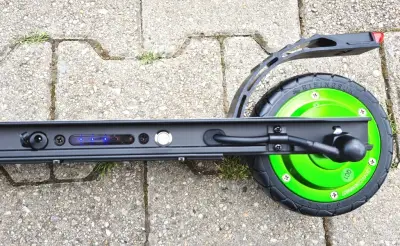Predám skladaciu kolobežku  elektrickú – náhľad 3