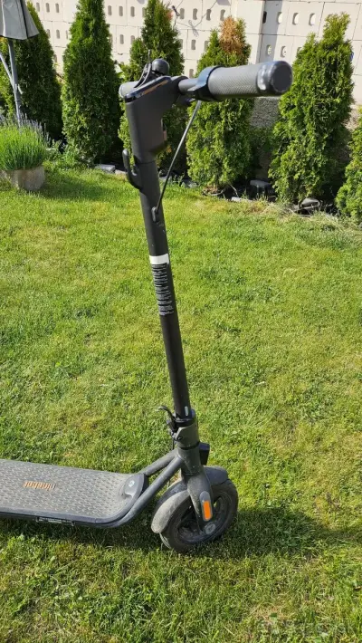 Elektrokolobežka Ninebot KickScooter F2 E – náhľad 3