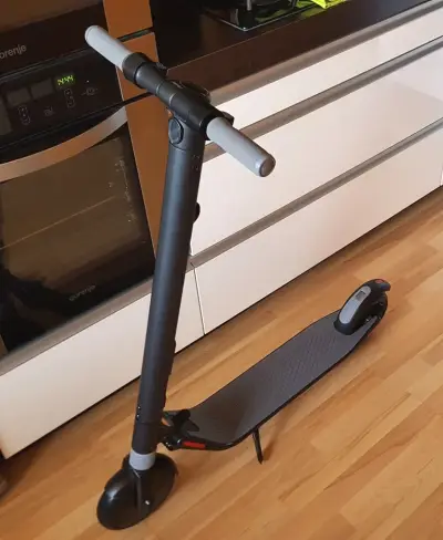 Predám Segway NBT elektrickú skladaciu kolobežku – náhľad 2