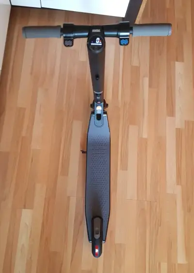 Predám Segway NBT elektrickú skladaciu kolobežku – náhľad 6