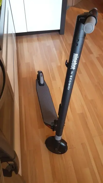 Predám Segway NBT elektrickú skladaciu kolobežku – náhľad 7