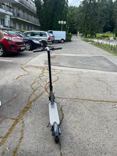 NOVÁ ELEKTRICKÁ KOLOBEŽKA (ešte v krabici) – náhľad 4