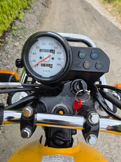Honda SLR 650, el.štartér, vodičák A2, TOP STAV – náhľad 5