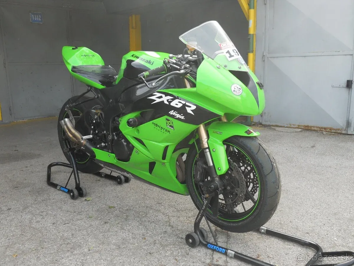 KAWASAKI ZX6R - foto 1
