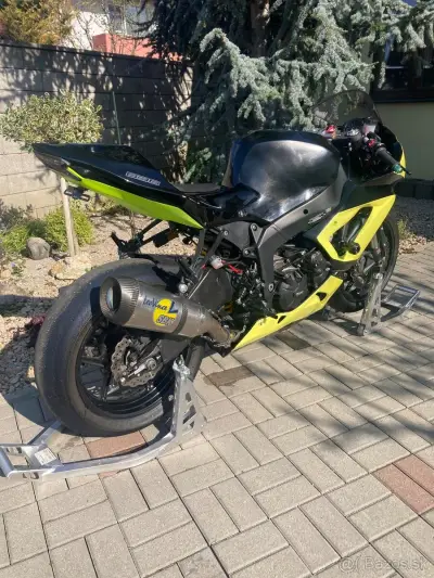 Kawasaki ninjaZX-6R – náhľad 4