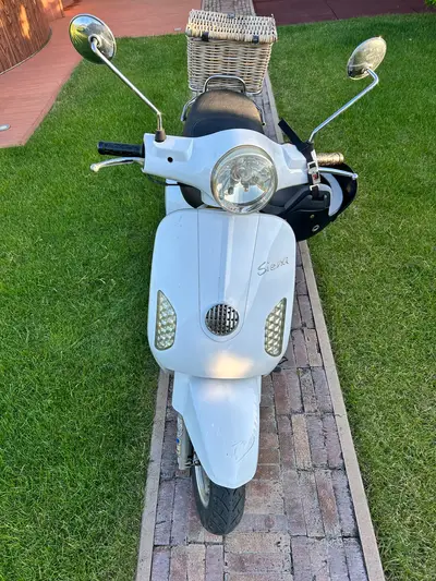 Siena 50-kópia Piaggio Vespa – náhľad 3