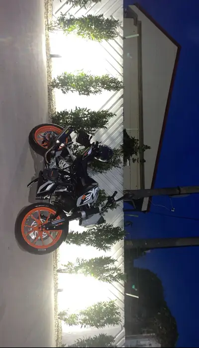 Ktm duke 125 (grey)