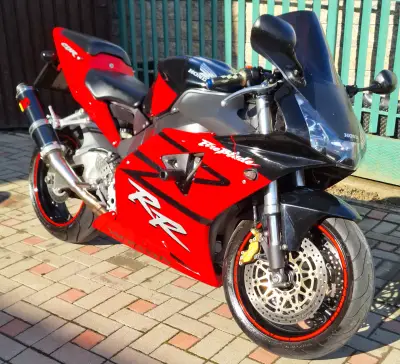 Honda cbr 954 rr – náhľad 2