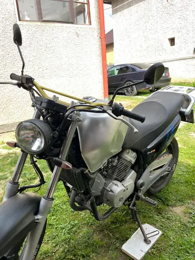 Predám Hondu Varadero 125ccm 2002 – náhľad 8