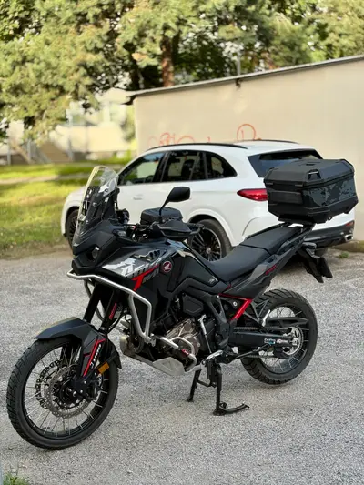 Honda Africa Twin 1100 | 2025 |10 000 km | Bohatá výbava – náhľad 2