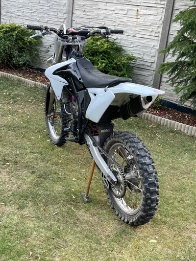 Suzuki rmz 250