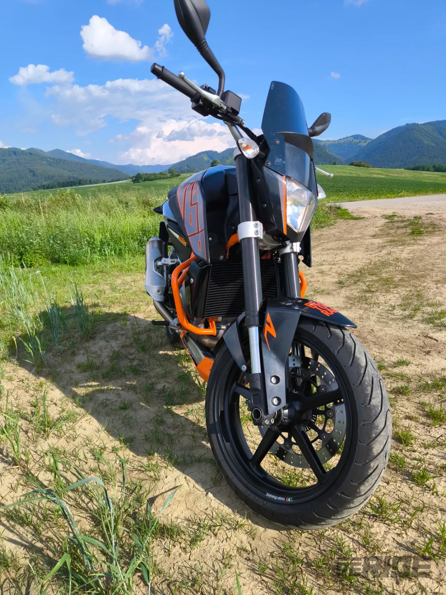 Ktm 690 Duke 2012 - foto 1
