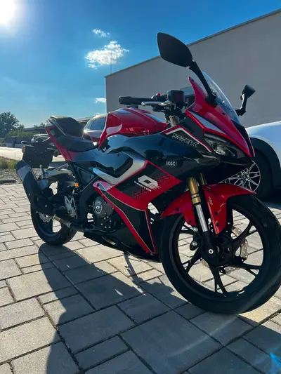 QJ Motor SRK125