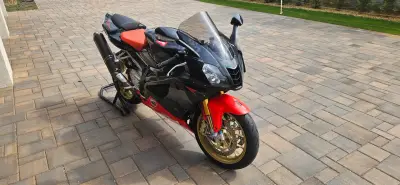 APRILIA RSV1000R 2008 – náhľad 4