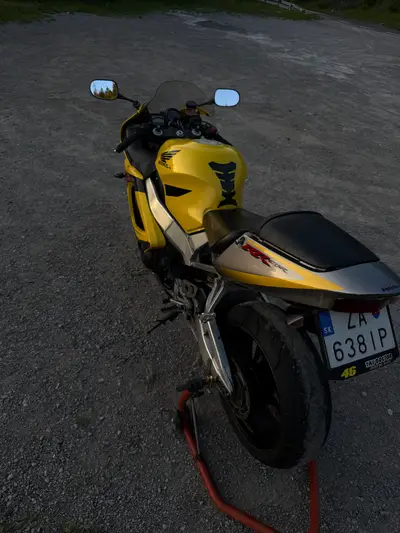 Honda CBR 929 RR – náhľad 5