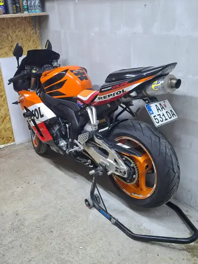 Honda cbr 1000rr