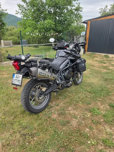 Ladený výfuk Akrapovic na Triumph Tiger 800 – náhľad 7
