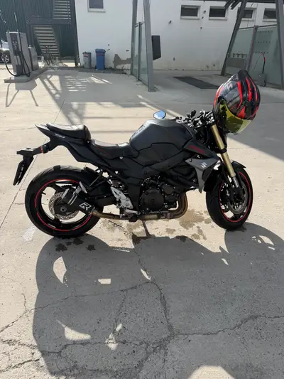 Suzuki GSR 750 – náhľad 7