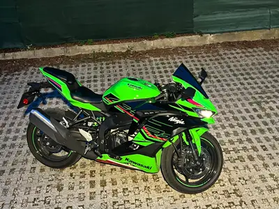 Kawasaki ninja zx-4 rr – náhľad 3